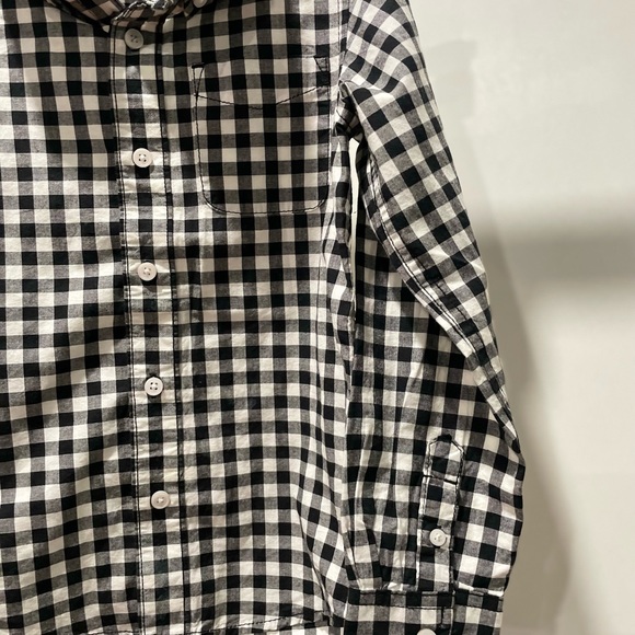 Children’s place boys collar shirt. Kids size 5/6. Excellent condition. - Picture 3 of 3